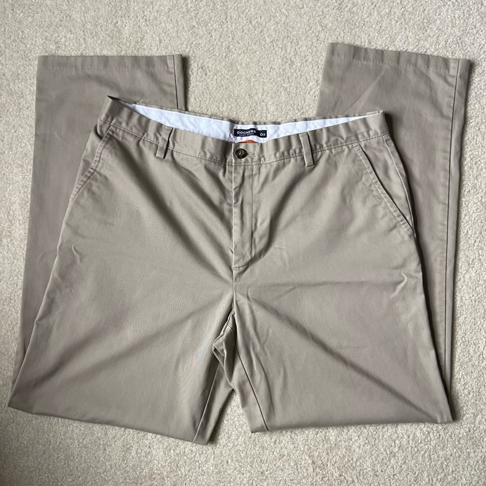 Dockers ‘D3’ Tan Khaki Chino Pants, Men’s size 38WX34L